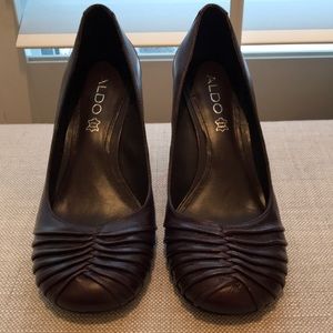 Aldo Genuine Leather Stacked Wedge Shoe Size 39